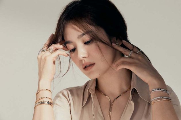 8 Portraits of Song Hye Kyo in the Latest Photoshoot, Beautifully Elegant with Luxury Jewelry