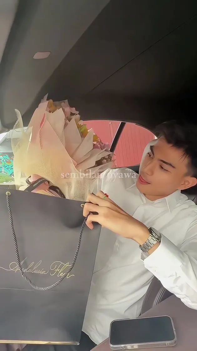Potret sosok asli kekasih Hanum Mega 