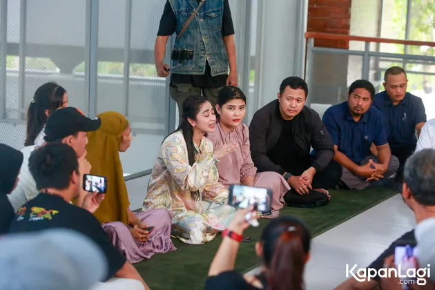 Dewi Perssik