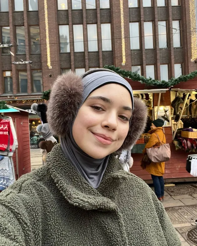 Isabel Tramp anak Ayu Azhari