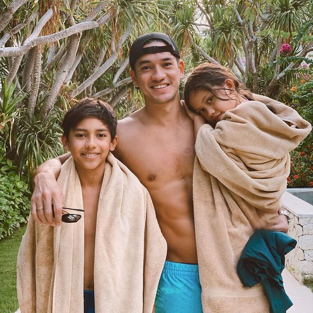 8 Latest Photos of Jason, Nana Mirdad and Andrew White's Eldest Son who is Getting Handsomer with Western Features