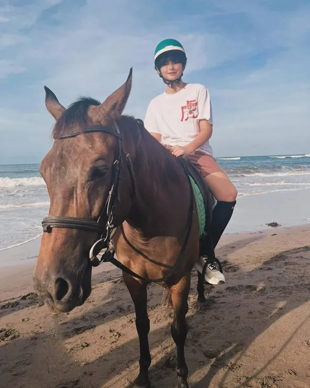 Kenzou Anak Tamara Bleszynski - Mike Lewis