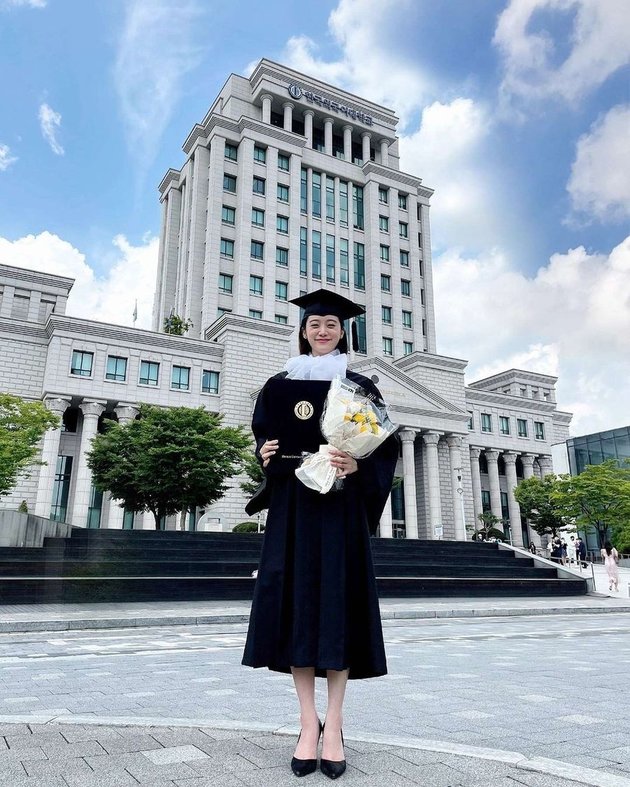 8 Latest Photos of Lim Former Wonder Girls, Graduated from Hankuk University - Getting Closer with Husband