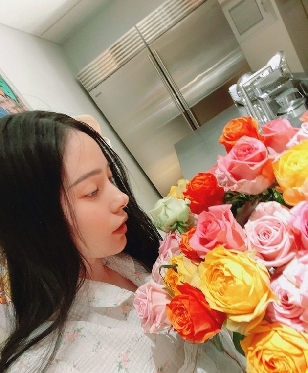 8 Latest Beautiful Photos of Min Hyo Rin, Currently Rumored to be Pregnant with First Child and Expected to Give Birth Soon