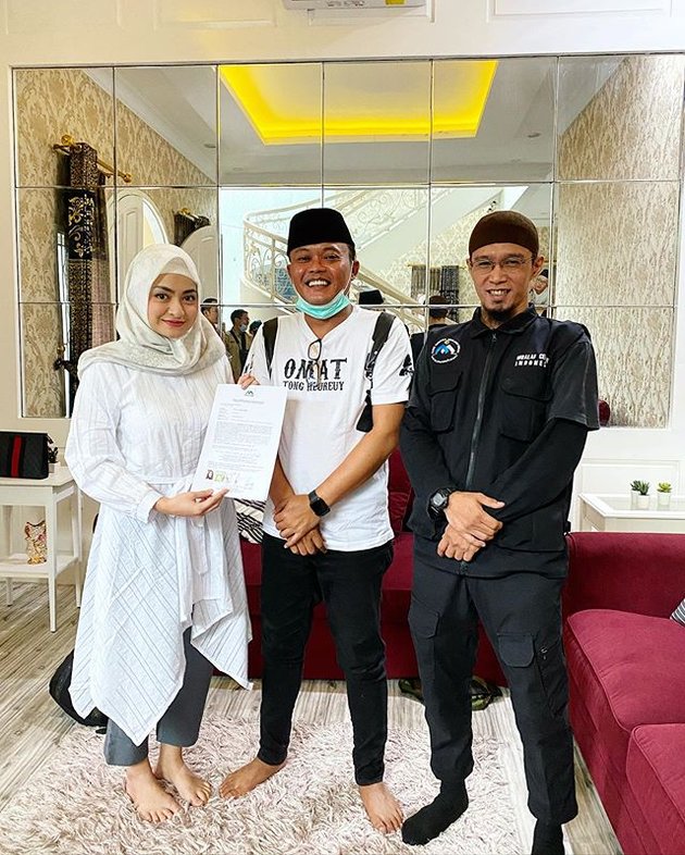 Nathalie Holscher menjadi seorang mualaf pada tanggal 21 September 2020. Ia didampingi oleh komedian Sule yang kala itu menjadi saksi.