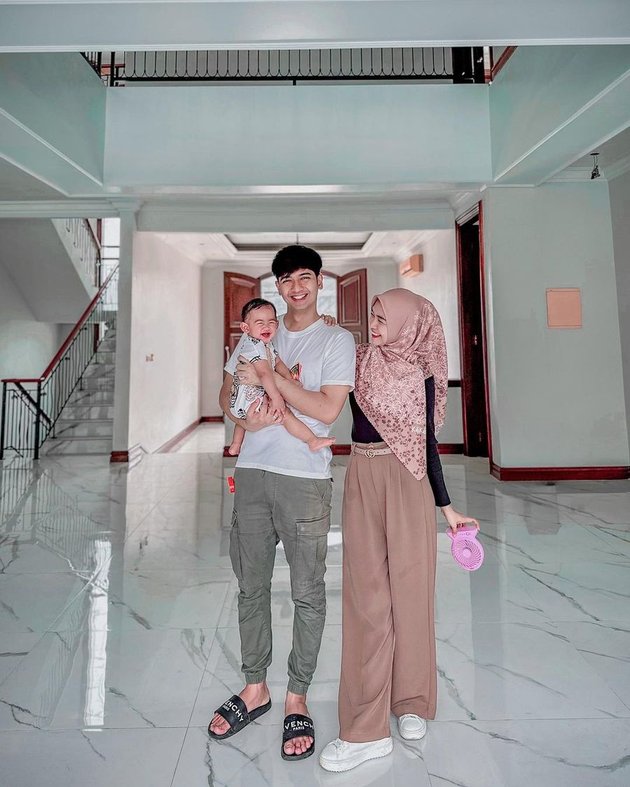 8 Latest Photos of Ria Ricis and Teuku Ryan After Their Marriage Was Rumored to Be Cracking, Showing Off Moana's Luxury House