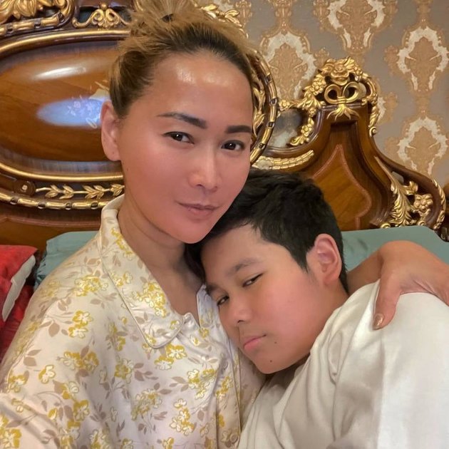 8 Latest Photos of Yusuf Ivander Damares, the Only Son of Inul Daratista who is Getting Handsome at the Age of 13