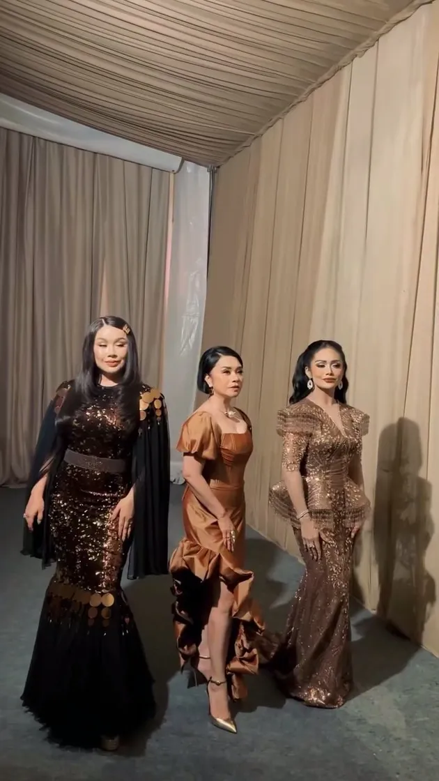 Potret 3 Diva manggung