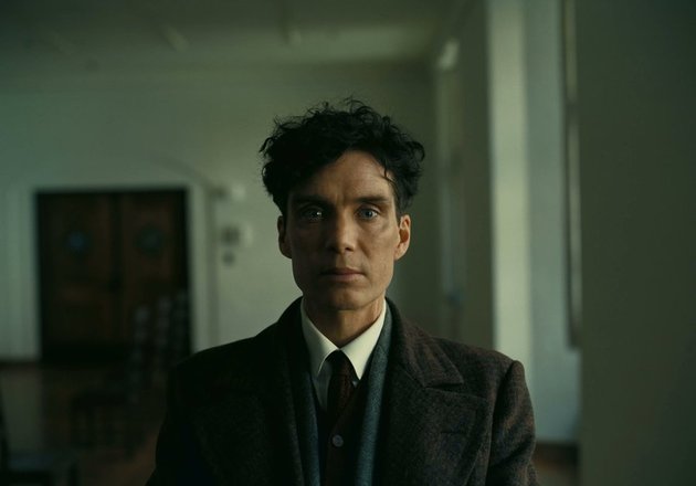 9 Portraits of Cillian Murphy's Transformation in Every Film, Getting Handsomer with Age!
