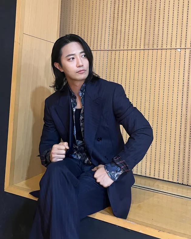Potret Transformasi Jin Goo 