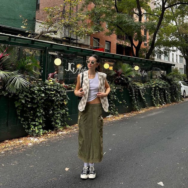 8 Portraits of Charlie Puth's Fiancée, Brooke Sansone's Contemporary Style as OOTD Inspiration!