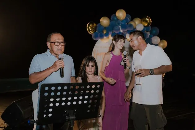 Aburizal Bakrie Ulang Tahun Nia Ramadhani Ardi Bakrie
