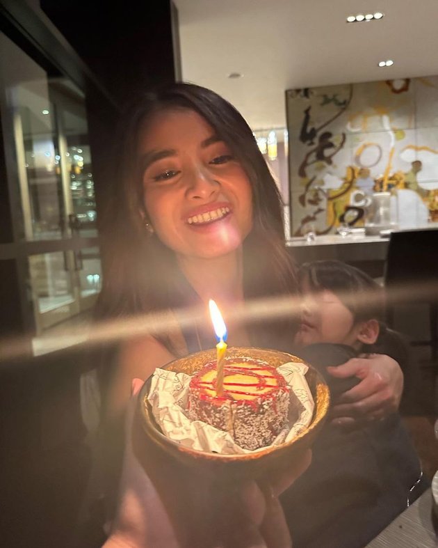 8 Photos of Acha Septriasa's Simple Birthday Celebration in Australia, Netizens: Looks Like Still in Her 20s