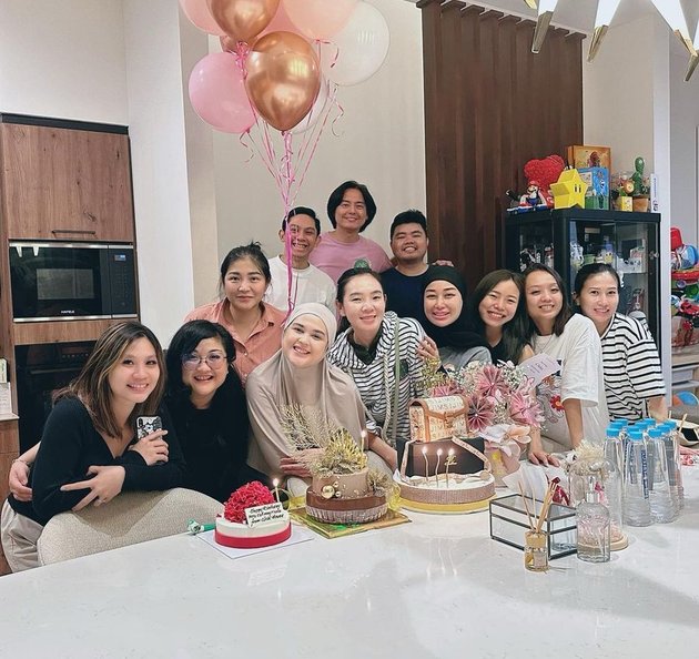 8 Photos of Cut Meyriska's Birthday Filled with Surprises from Loved Ones, Now Officially Turning 30 - Receives a Sweet Kiss from Roger Danuarta