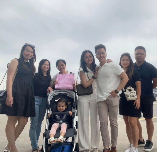 8 Photos of Gracia Indri's Mother's Birthday Celebrated in Toronto with Gisela Cindy, Future Daughter-in-Law Also Present and Give Special Gifts