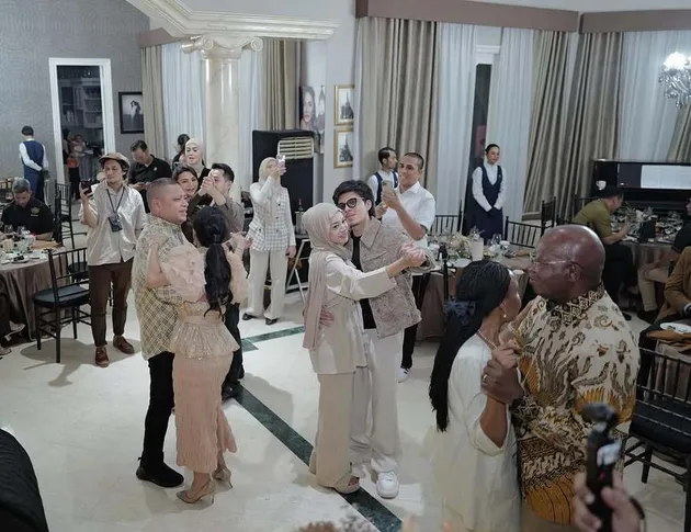 Perayaan ulang Tahun Raul Lemos ke-55
