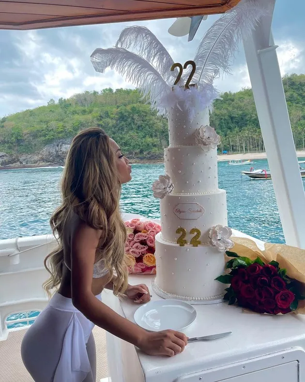 ultah alyssa spischak