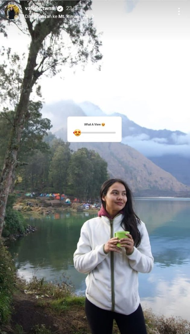 8 Portraits of Valerie Krasnadewi Conquering Mount Rinjani, Finally Fulfilling a 7-Year-Old Dream 