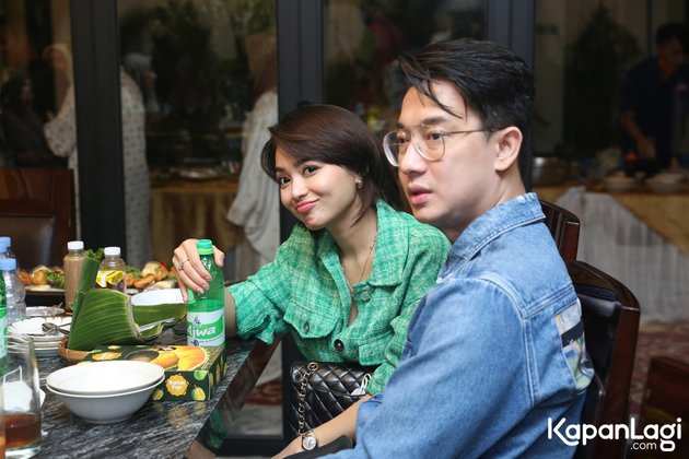 8 Photos of Wika Salim Attending Sandy Arifin's Birthday Party, Bringing a New Boyfriend who has been Kept Secret - Sticking Together Like Stamps