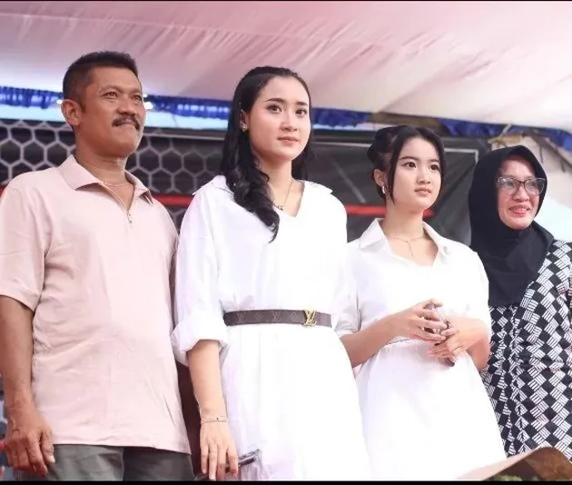 Yessa Oktafia adik Yeni Inka