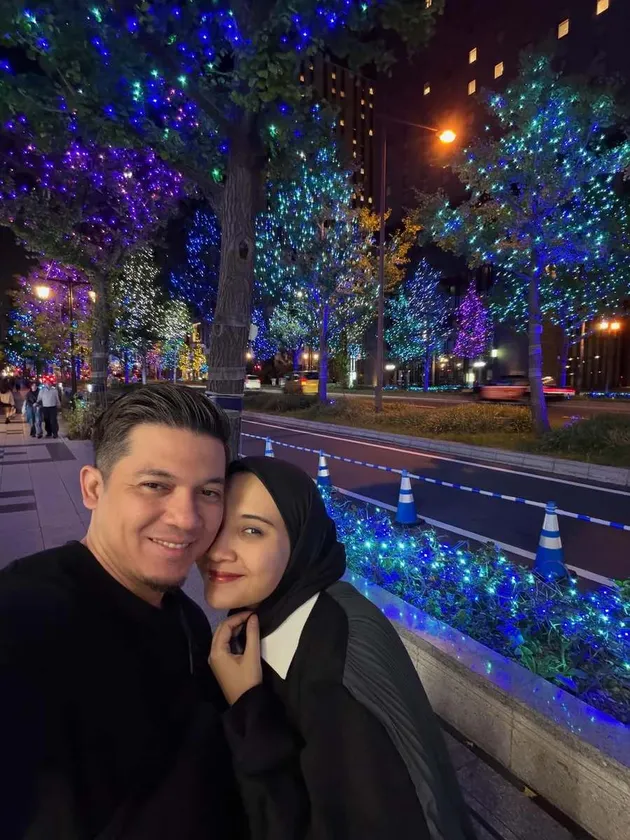 Zaskia Sungkar dan Irwansyah tampil manis