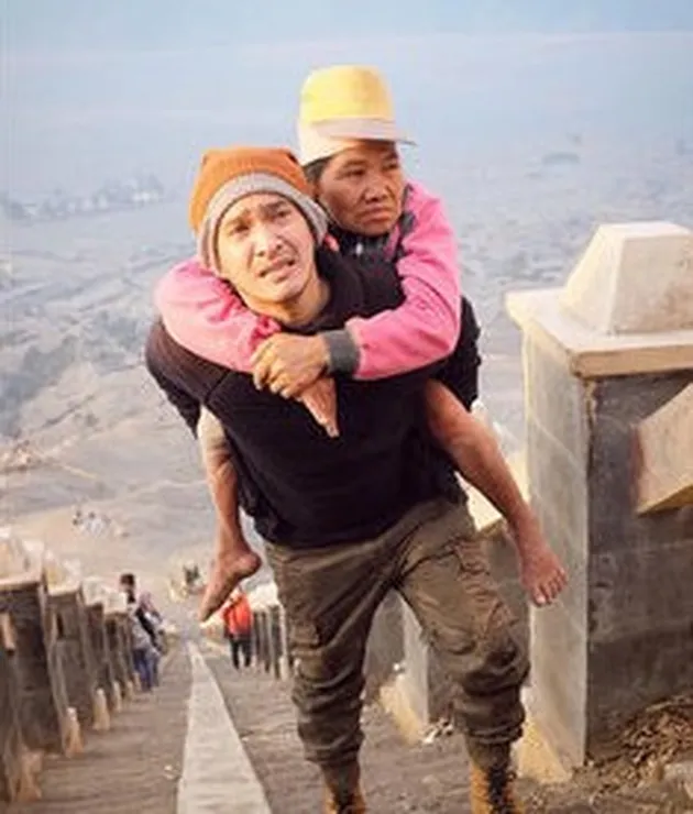 liburan selebriti, selebriti yang ke bromo