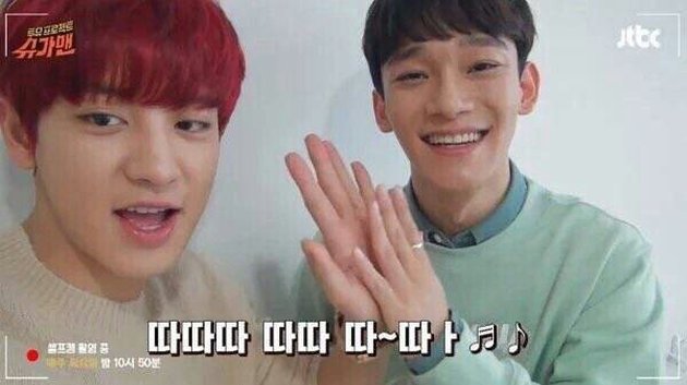 9 Evidence that Chanyeol EXO Has Giant Hands, Makes You Want to Hold Them