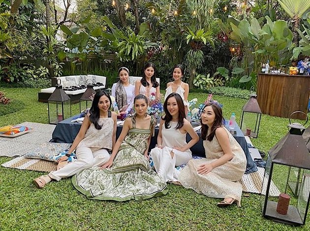9 PHOTOS Bridal Shower of Vannya Istarinda, the New Daughter-in-law of the Bakrie Family, Attended by Nikita Willy