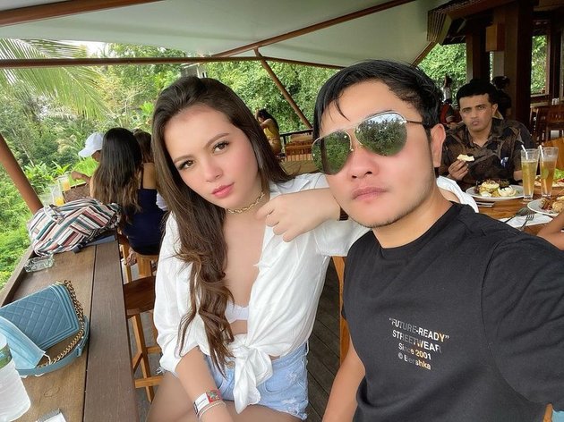 9 Photos of Abash's Intimacy with the Beautiful Jeje, Allegedly His New Girlfriend, Have They Broken Up or Cheated on Lucinta Luna?