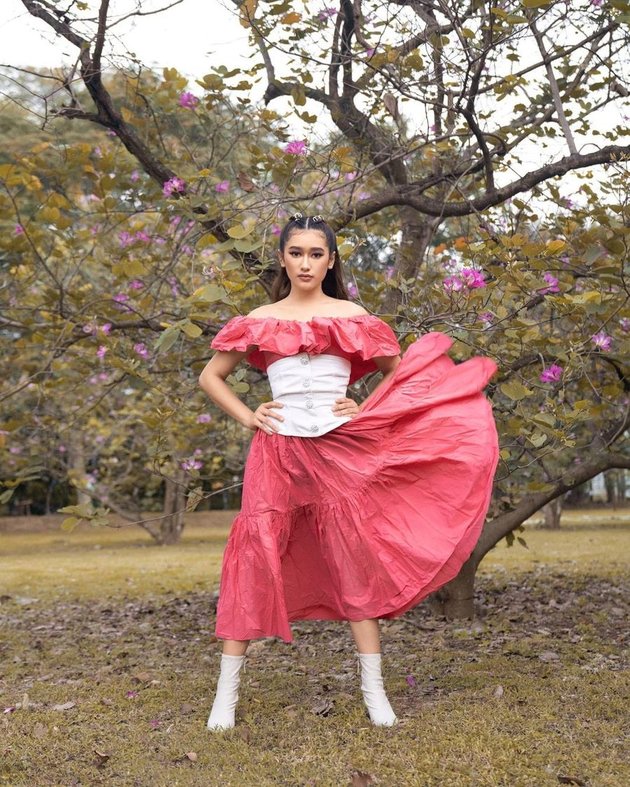 9 Latest Photoshoots of Amanda Caesa Putri Parto Patrio that are Enchanting, Beautiful with Natural Background - Flood of Praise