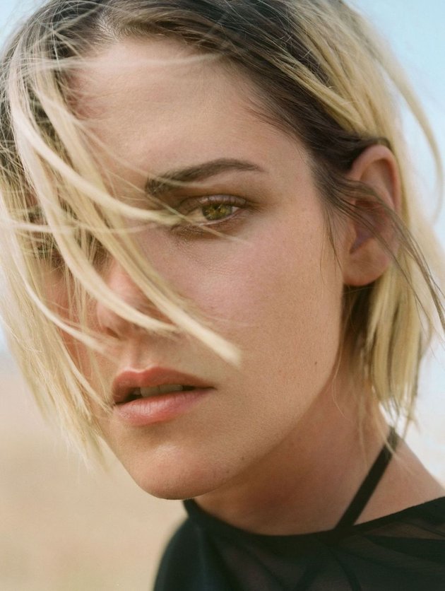 9 Latest Photos of Kristen Stewart in InStyle Photoshoot, Braless - Wearing Transparent Clothes