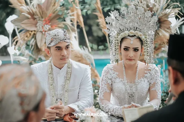 Pernikahan Ichal Muhammad dan Dafina Jamasir