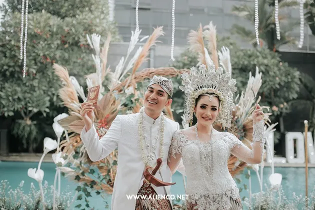 Pernikahan Ichal Muhammad dan Dafina Jamasir