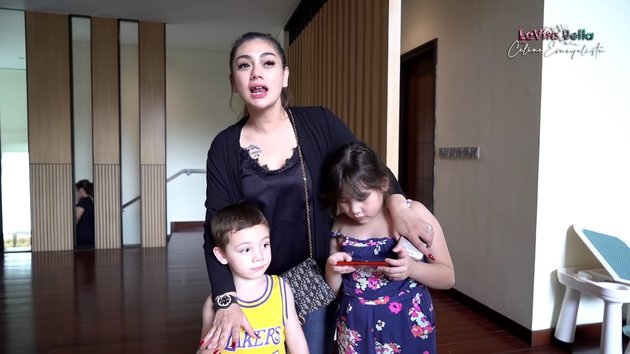 9 Moments Celine Evangelista Takes Care of Her Four Children Simultaneously, Netizens Praise Celine as a Strong and Warm-hearted Woman