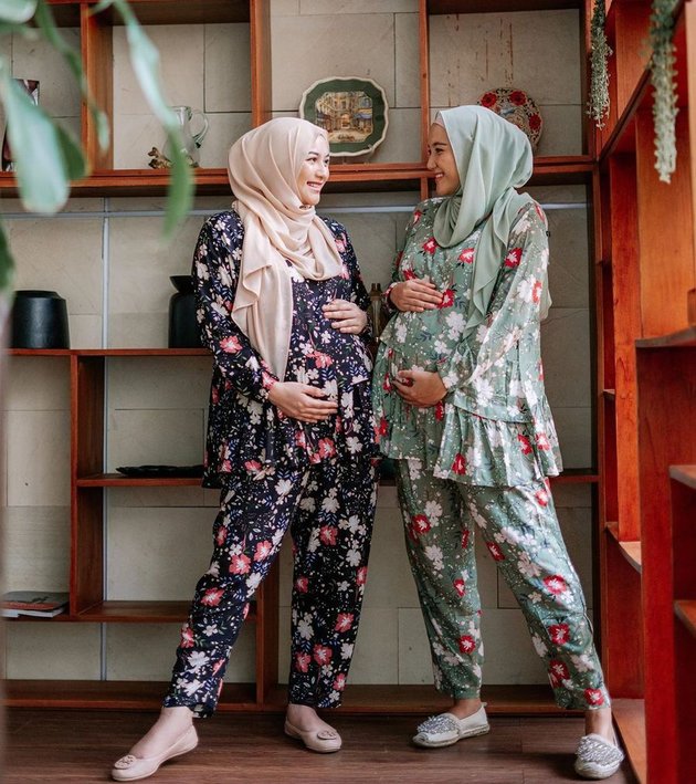 Waiting for the Birth of Their First Child Together, Check Out 9 Moments of Citra Kirana and Erica Putri Showing off Their Baby Bump in Unison
