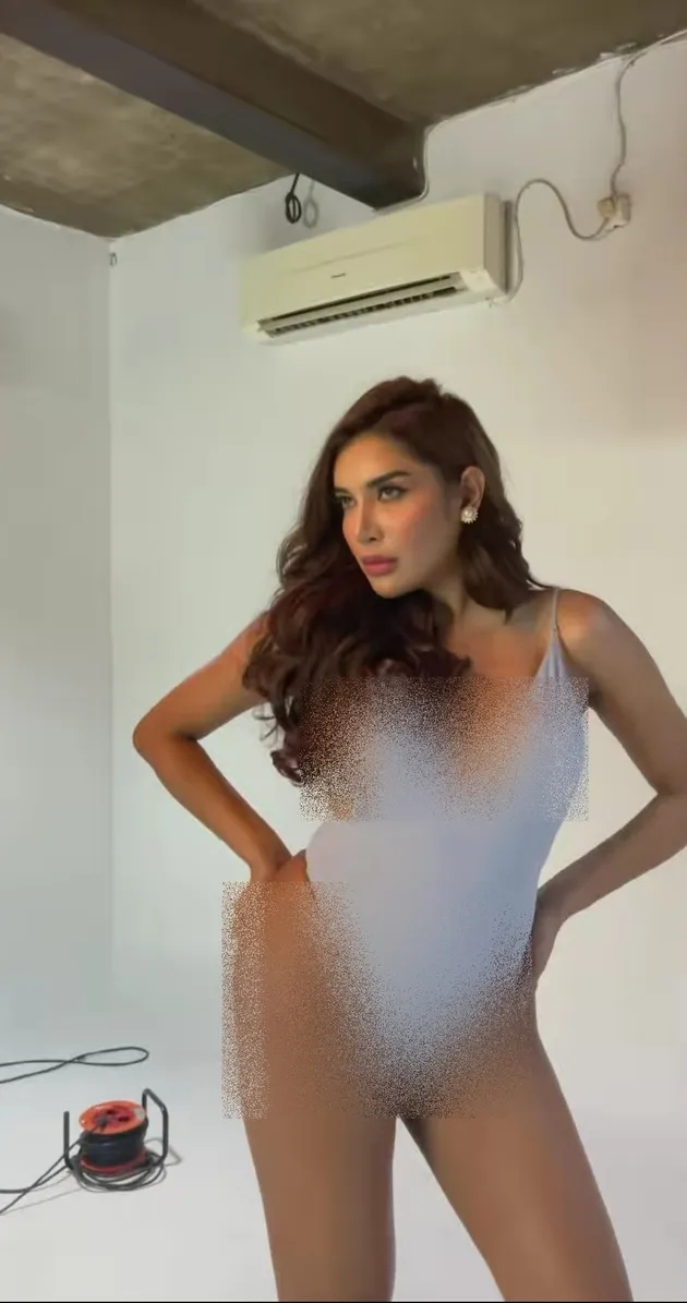 Pemotretan Sensual Millen Cyrus Pakai Bikini