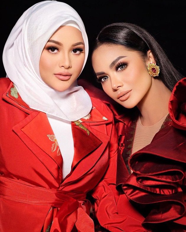9 Latest Photoshoots of Krisdayanti and Aurel Hermansyah that Attract Attention, Both Look Beautiful Wearing Red Dresses Like Photocopies