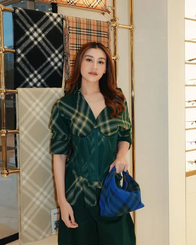 Adu gaya couple Aaliyah-Thariq dan Syifa Hadju-El Rumi