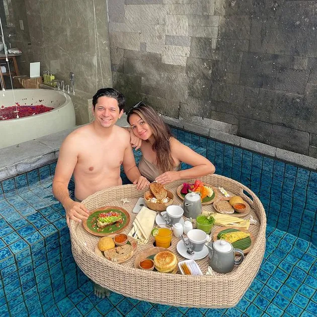Andrew Andika &amp; Tengku Dewi Putri Liburan di Bali
