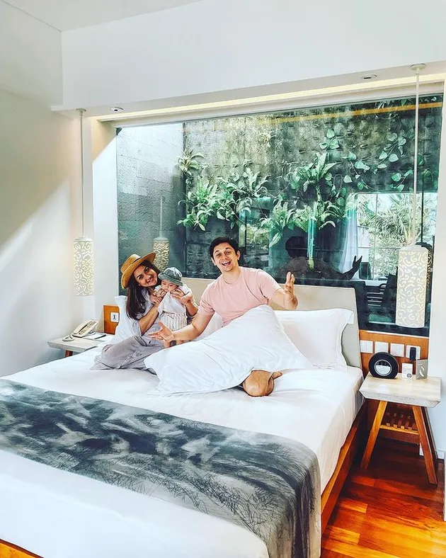 Andrew Andika &amp; Tengku Dewi Putri Liburan di Bali