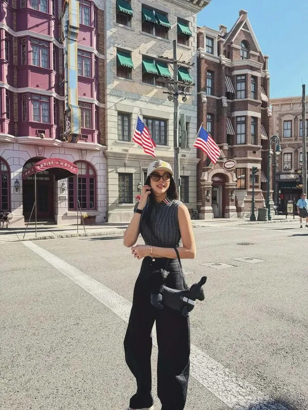 Potret Anya Geraldine di Orlando