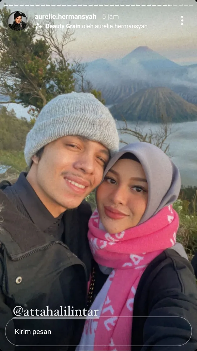 Atta Halilintar dan Aurel Hermansyah ke Bromo
