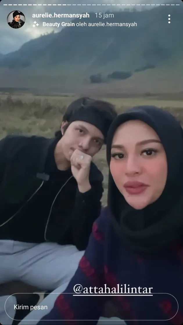 Atta Halilintar dan Aurel Hermansyah ke Bromo
