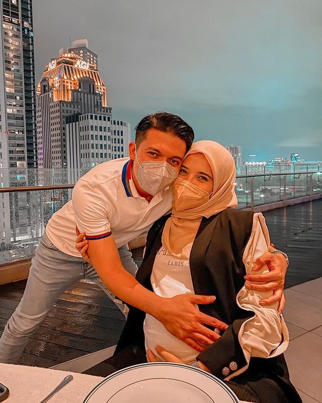 9 Portraits of Zaskia Sungkar's Growing Baby Bump Ahead of the Delivery Process