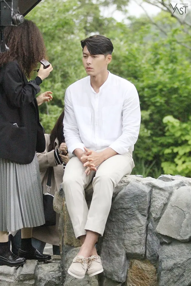 behind the scene syuting iklan Hyun Bin