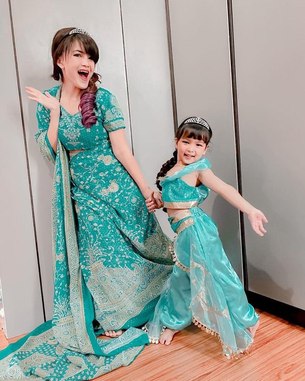 9 Beautiful Photos of Leya, Tania Putri's Daughter 'Kepompong', Adorable When Wearing Princess Clothes - Hobby of Playing Drums