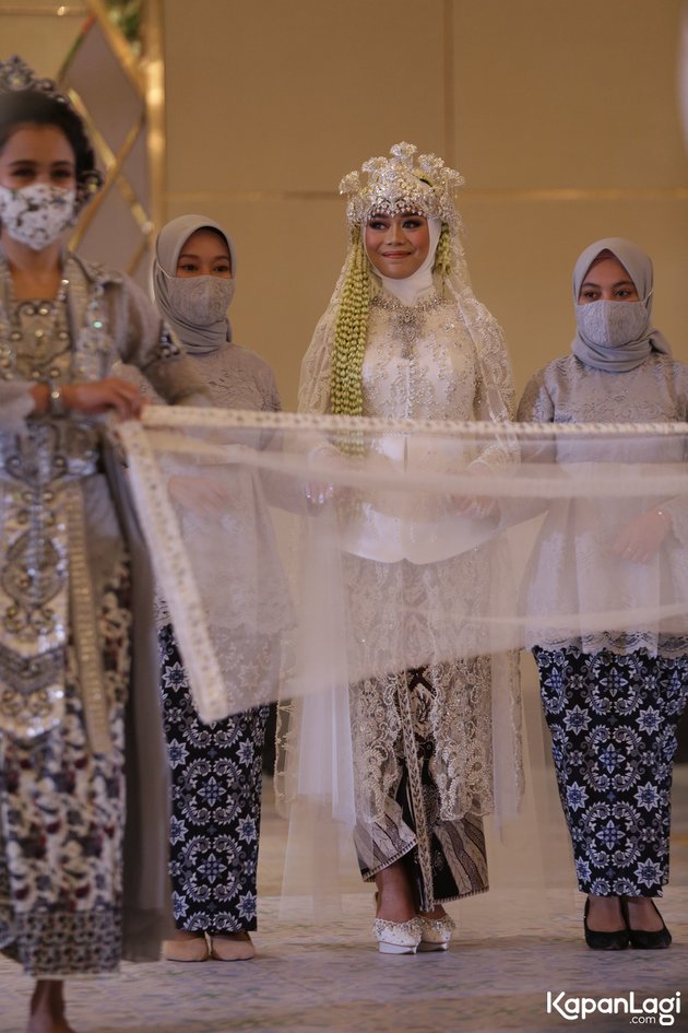 Makna kebaya akad nikah Lesti