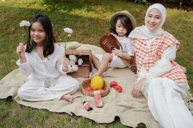 9 Portraits of Dewi Fitri Handayani, Melki Bajaj's Enchanting Wife, Mother of 2 Children - Beautiful Like a Teenager at the Age of Thirty
