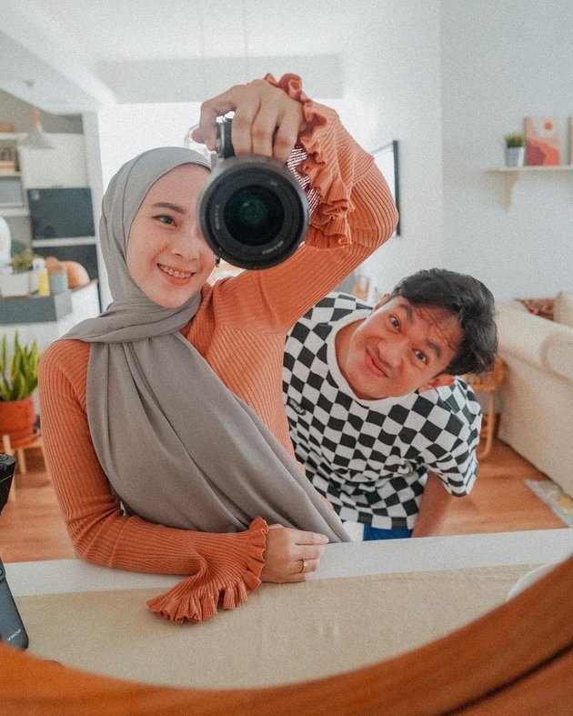 9 Portraits of Dewi Fitri Handayani, Melki Bajaj's Enchanting Wife, Mother of 2 Children - Beautiful Like a Teenager at the Age of Thirty