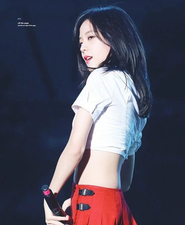 9 Photos of Jisoo BLACKPINK Looking Hot in a Crop Top, Showing off a Body Goal and a Super Slim Waist!